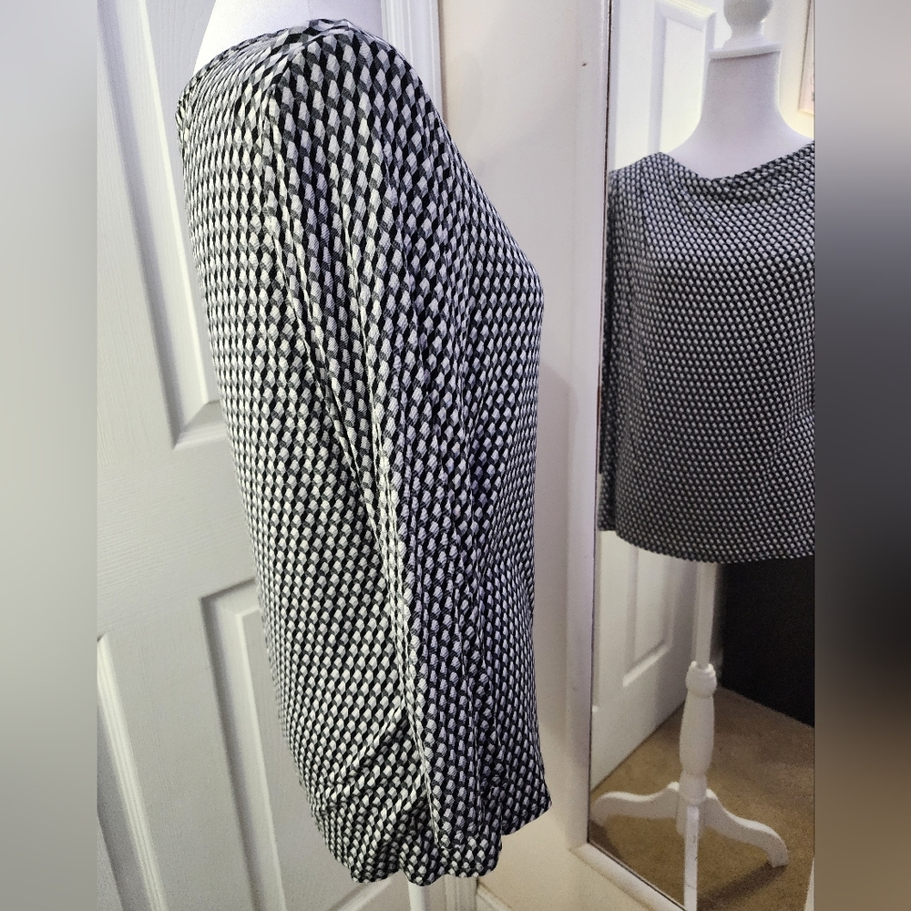 Dana Buchman Monochrome Geometric Top Size L
